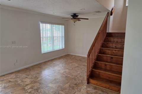 House in Margate, Florida 3 bedrooms, 115.94 sq.m. № 2075350 - photo 8