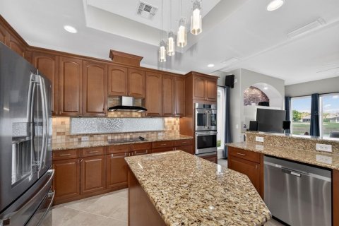 Casa en venta en Davenport, Florida, 5 dormitorios, 376.16 m2 № 2111661 - foto 12