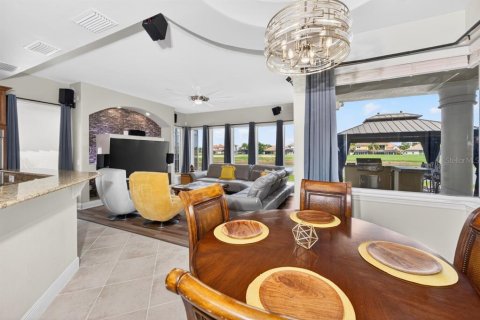 Casa en venta en Davenport, Florida, 5 dormitorios, 376.16 m2 № 2111661 - foto 21