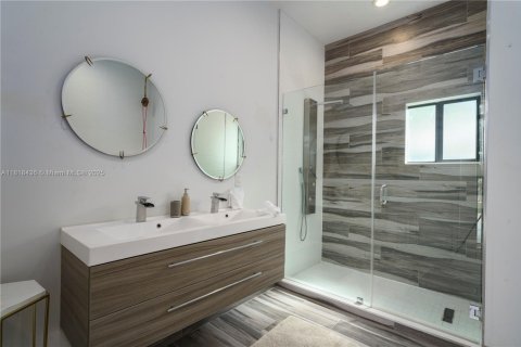 House in Dania Beach, Florida 4 bedrooms, 265.7 sq.m. № 1809093 - photo 20
