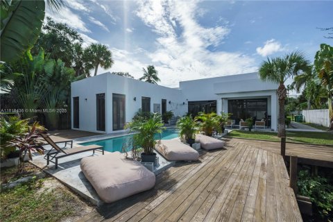 House in Dania Beach, Florida 4 bedrooms, 265.7 sq.m. № 1809093 - photo 23