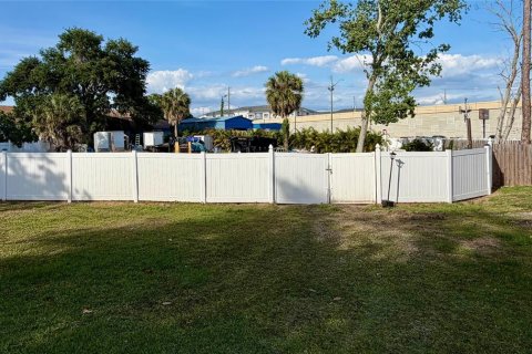 Terrain à Clearwater, Floride № 2232365