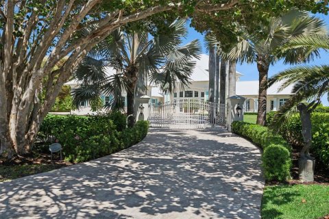 Villa ou maison à vendre à Vero Beach, Floride: 5 chambres, 714.14 m2 № 2206396 - photo 3