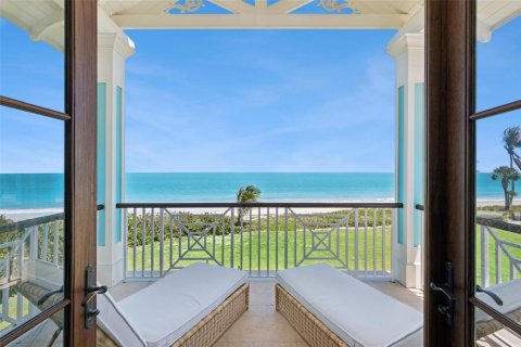 Villa ou maison à vendre à Vero Beach, Floride: 5 chambres, 714.14 m2 № 2206396 - photo 2