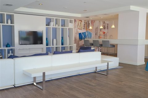 Condominio en alquiler en Miami, Florida, 1 dormitorio, 60.2 m2 № 2025315 - foto 28