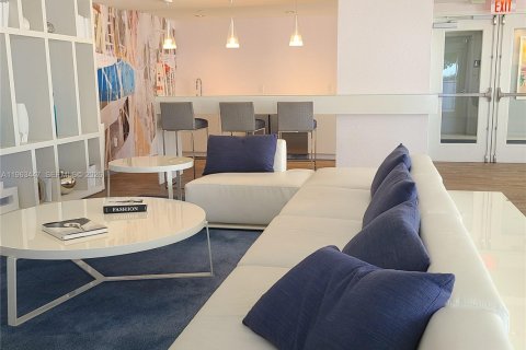 Condominio en alquiler en Miami, Florida, 1 dormitorio, 60.2 m2 № 2025315 - foto 29