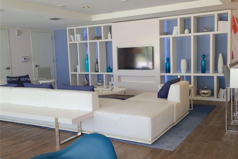 Condominio en alquiler en Miami, Florida, 1 dormitorio, 60.2 m2 № 2025315 - foto 27