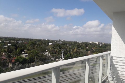 Condominio en alquiler en Miami, Florida, 1 dormitorio, 60.2 m2 № 2025315 - foto 22