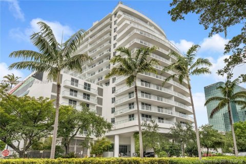 Condominio en alquiler en Miami, Florida, 1 dormitorio, 60.2 m2 № 2025315 - foto 2