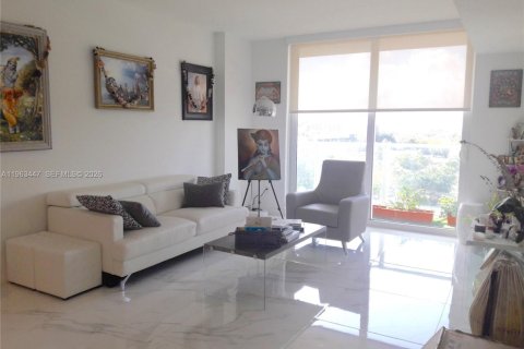 Condominio en alquiler en Miami, Florida, 1 dormitorio, 60.2 m2 № 2025315 - foto 16