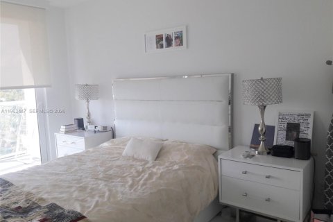 Condominio en alquiler en Miami, Florida, 1 dormitorio, 60.2 m2 № 2025315 - foto 19