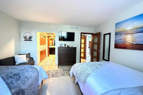 Condominio en venta en Hollywood, Florida, 2 dormitorios, 90.12 m2 № 2172020 - foto 20