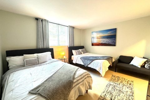 Condominio en venta en Hollywood, Florida, 2 dormitorios, 90.12 m2 № 2172020 - foto 19