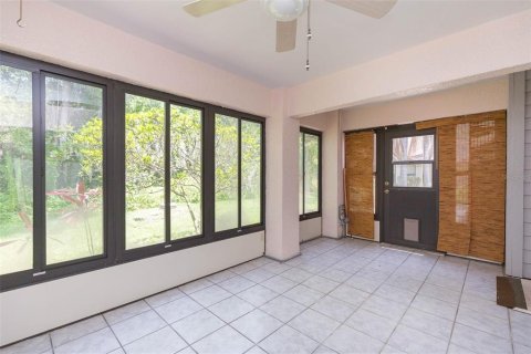 Villa ou maison à louer à New Port Richey, Floride: 2 chambres, 108.42 m2 № 2390846 - photo 28