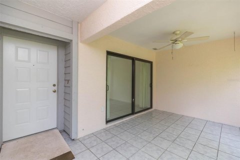 Villa ou maison à louer à New Port Richey, Floride: 2 chambres, 108.42 m2 № 2390846 - photo 29