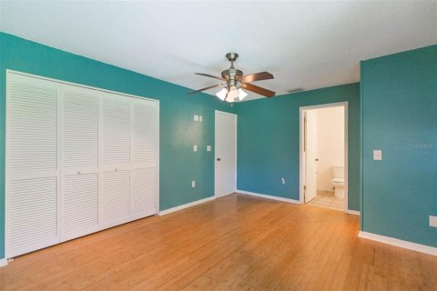 Villa ou maison à louer à New Port Richey, Floride: 2 chambres, 108.42 m2 № 2390846 - photo 23