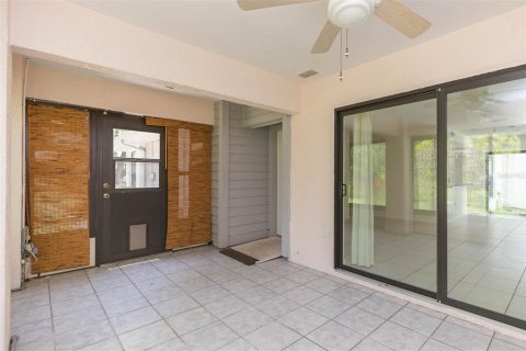 Villa ou maison à louer à New Port Richey, Floride: 2 chambres, 108.42 m2 № 2390846 - photo 30