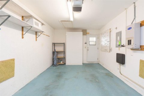 Villa ou maison à louer à New Port Richey, Floride: 2 chambres, 108.42 m2 № 2390846 - photo 27
