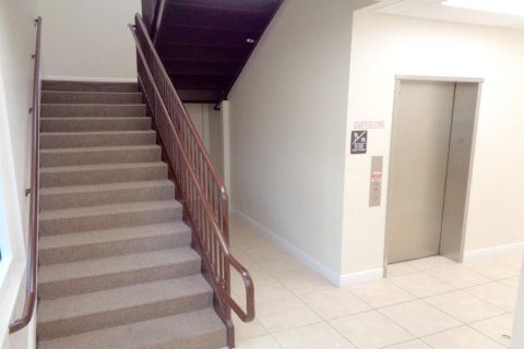 Propiedad comercial en alquiler en Coral Springs, Florida № 1154482 - foto 1