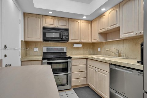 Купить кондоминиум в Майами-Бич, Флорида 3 спальни, 125.42м2, № 1953570 - фото 5