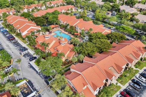 Condo in Miami, Florida, 2 bedrooms  № 1823841 - photo 7