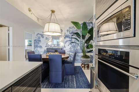 Condo in Miami, Florida, 2 bedrooms  № 1896120 - photo 18