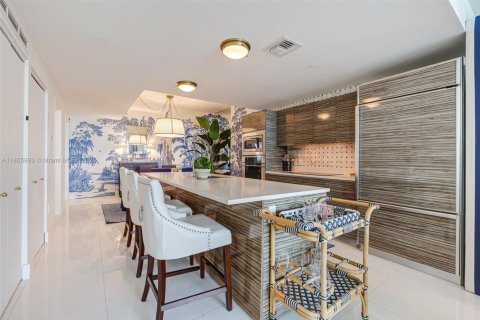 Condo in Miami, Florida, 2 bedrooms  № 1896120 - photo 12