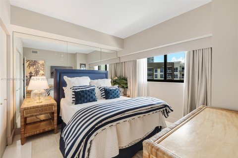 Condo in Miami, Florida, 2 bedrooms  № 1896120 - photo 22