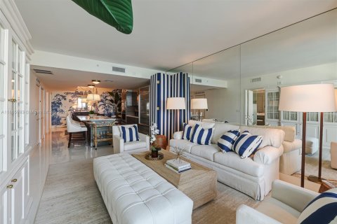 Condo in Miami, Florida, 2 bedrooms  № 1896120 - photo 11