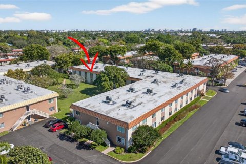 Condominio en venta en Wilton Manors, Florida, 1 dormitorio, 69.68 m2 № 2011366 - foto 24