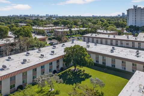 Condominio en venta en Wilton Manors, Florida, 1 dormitorio, 69.68 m2 № 2011366 - foto 23