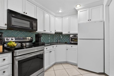 Condominio en venta en Wilton Manors, Florida, 1 dormitorio, 69.68 m2 № 2011366 - foto 11