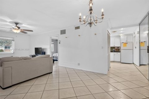 Condominio en venta en Wilton Manors, Florida, 1 dormitorio, 69.68 m2 № 2011366 - foto 8