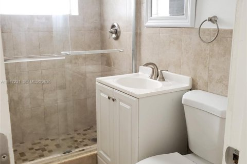 Снять в аренду квартиру в Майами, Флорида 2 спальни, 139.54м2, № 2003493 - фото 9