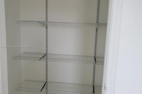 Снять в аренду квартиру в Майами, Флорида 2 спальни, 139.54м2, № 2003493 - фото 11