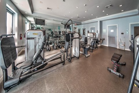 Condo in Sunny Isles Beach, Florida, 3 bedrooms № 1993979 - photo 29