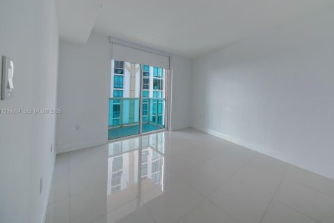 Condo in Sunny Isles Beach, Florida, 3 bedrooms № 1993979 - photo 10