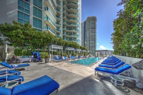 Condo in Sunny Isles Beach, Florida, 3 bedrooms № 1993979 - photo 25