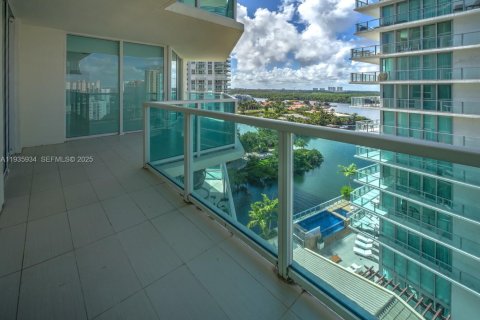 Condo in Sunny Isles Beach, Florida, 3 bedrooms № 1993979 - photo 23