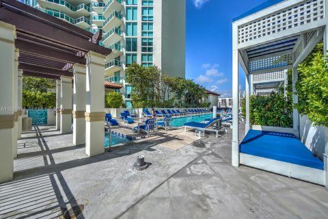 Condo in Sunny Isles Beach, Florida, 3 bedrooms № 1993979 - photo 26
