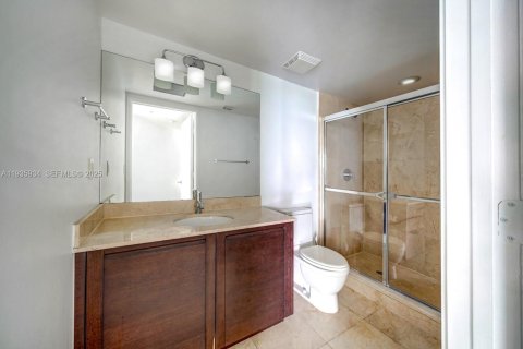 Condo in Sunny Isles Beach, Florida, 3 bedrooms № 1993979 - photo 16