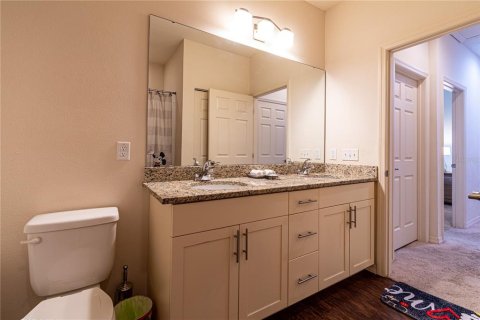 Townhouse in Kissimmee, Florida 3 bedrooms, 120.77 sq.m. № 2410611 - photo 19