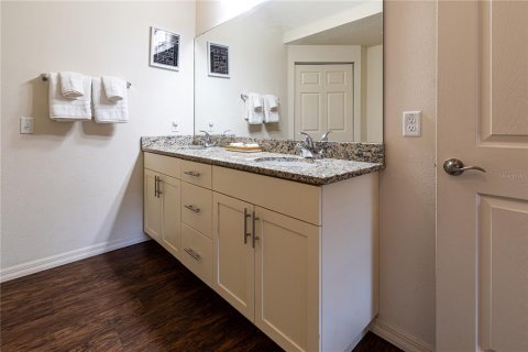 Townhouse in Kissimmee, Florida 3 bedrooms, 120.77 sq.m. № 2410611 - photo 10