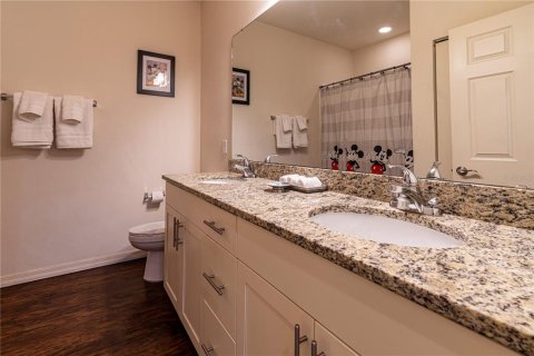 Townhouse in Kissimmee, Florida 3 bedrooms, 120.77 sq.m. № 2410611 - photo 18