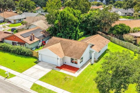 House in Altamonte Springs, Florida 2 bedrooms, 121.33 sq.m. № 2337212 - photo 3