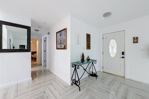 House in Altamonte Springs, Florida 2 bedrooms, 121.33 sq.m. № 2337212 - photo 10