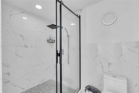 Villa ou maison à louer à Sarasota, Floride: 4 chambres, 241.08 m2 № 2110765 - photo 25