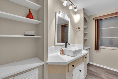 Villa ou maison à louer à Sarasota, Floride: 4 chambres, 241.08 m2 № 2110765 - photo 26