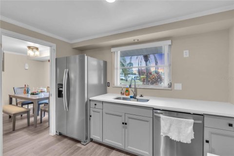 Villa ou maison à louer à Sarasota, Floride: 4 chambres, 241.08 m2 № 2110765 - photo 9
