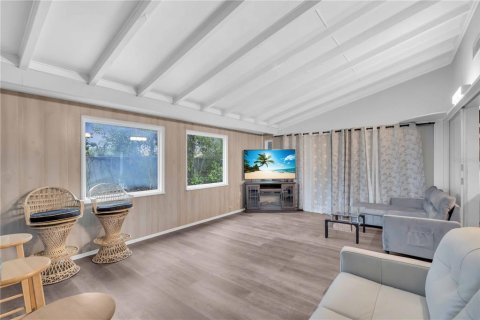 Villa ou maison à louer à Sarasota, Floride: 4 chambres, 241.08 m2 № 2110765 - photo 17